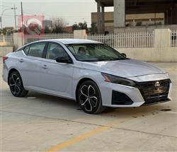 نيسان ألتيما